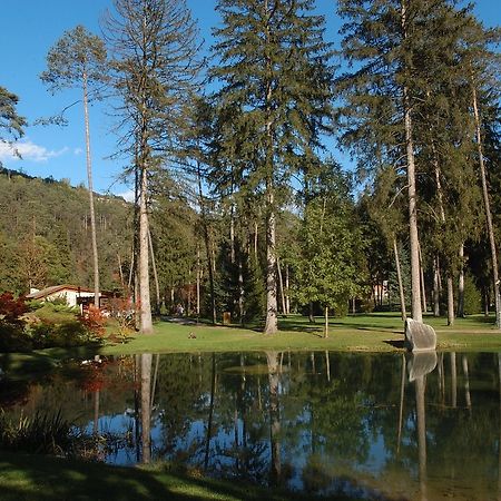 Albergo Sayonara Comano Terme Kültér fotó