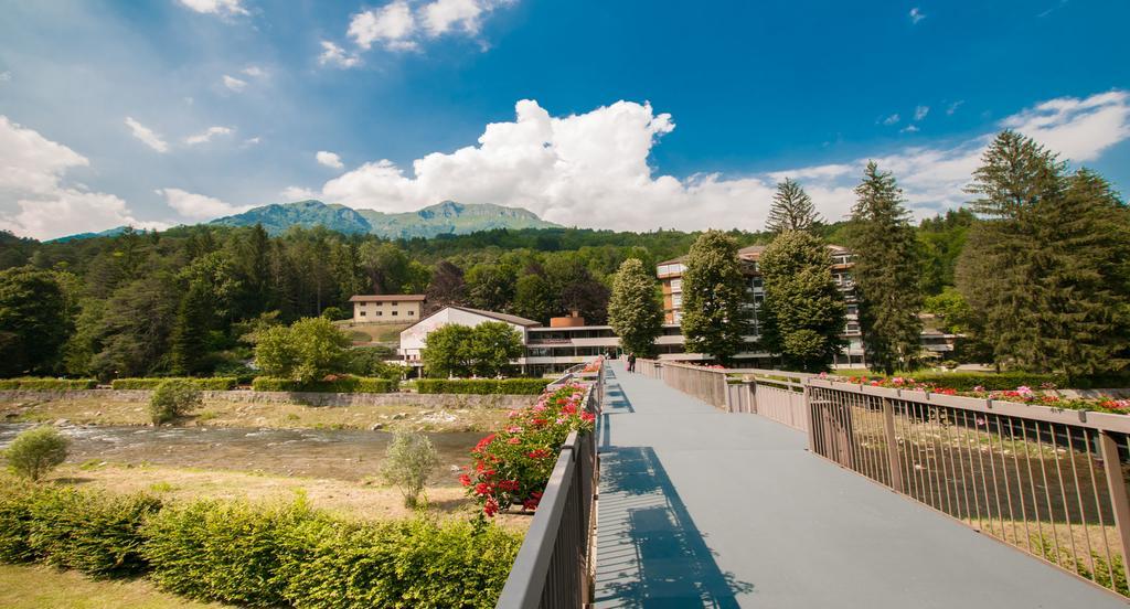 Albergo Sayonara Comano Terme Kültér fotó