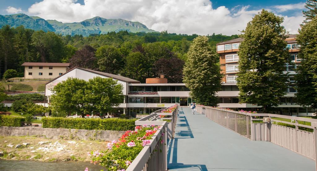 Albergo Sayonara Comano Terme Kültér fotó