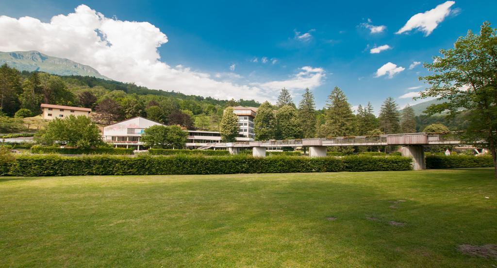 Albergo Sayonara Comano Terme Kültér fotó