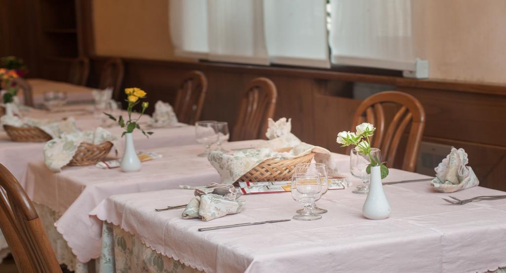 Albergo Sayonara Comano Terme Kültér fotó