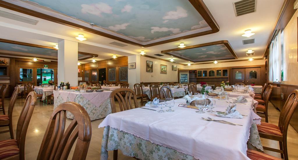 Albergo Sayonara Comano Terme Kültér fotó