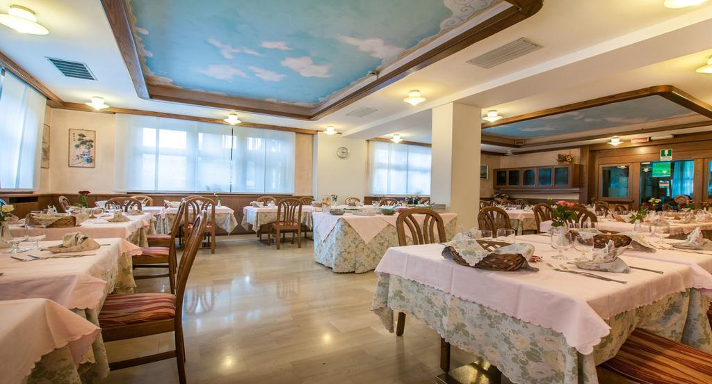 Albergo Sayonara Comano Terme Kültér fotó